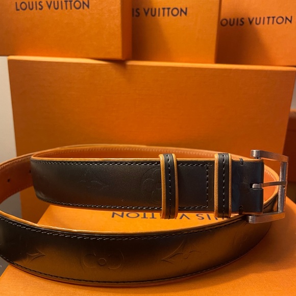 Louis Vuitton Other - 💯% Authentic Louis Vuitton Unisex Belt✨